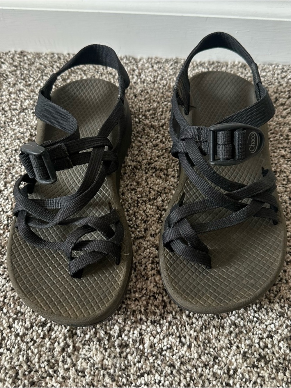Chaco Women’s Classic Strappy Black & Olive Sport Sandals